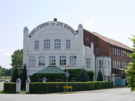 Buitenaanzicht van het Steinheim Meubelmuseum