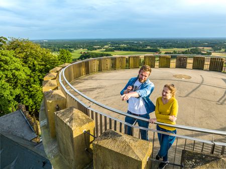 Echtpaar op kasteel Ravensberg Borgholzhausen