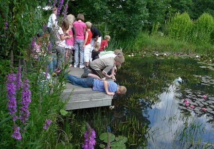 Rondleiding voor kinderen in het NaturaGart bij Ibbenbüren