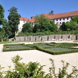 Geplante bedden in de knot tuin op kasteel Bad Iburg