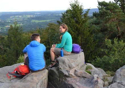 Uitzicht vanaf de rots: Lippischer Velmerstot op de Hermannshöhen