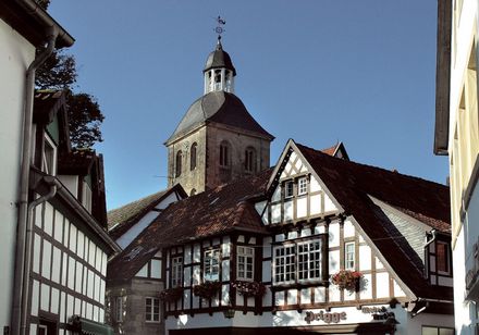 Vakwerkgevel en kerktoren in Tecklenburg