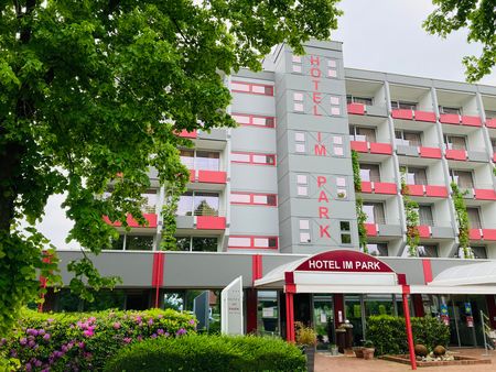 Buitenaanzicht van Hotel im Park