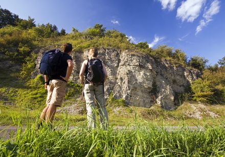 Twee wandelaars op het Muschelkalk eco-pad