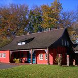 Het rode Böckstiegel huis in Werther Arrode is onderdeel van het Peter August Böckstiegel Museum