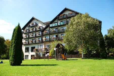 Buitenaanzicht van Hotel Der Jägerhof Willebadessen, een van de Avenarius feel-good hotels