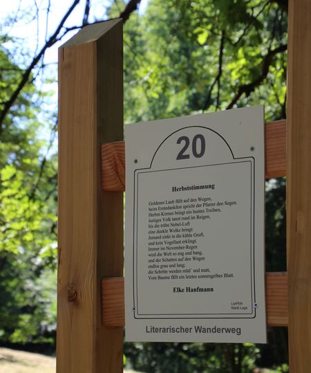 Tafel auf dem Literarischen Wanderweg in Lage-Hörste