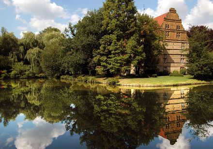 Uitzicht op kasteel Holtfeld in natuurpark TERRA.Vita